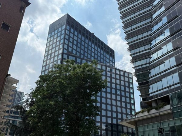 negozio in affitto a Milano in zona Porta Nuova