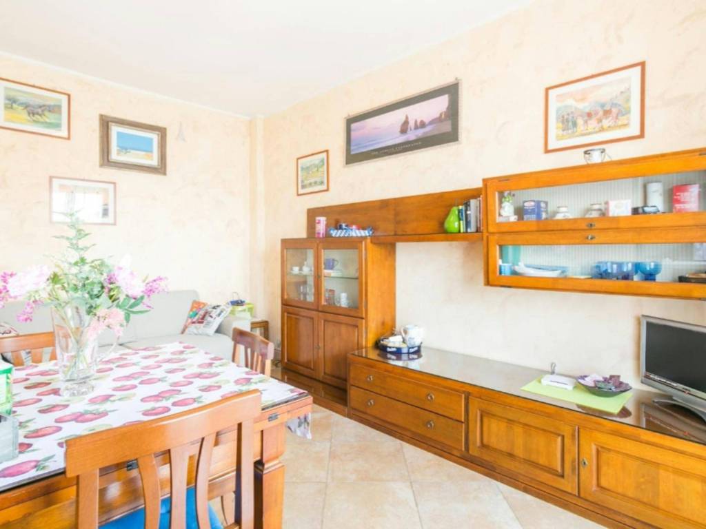 appartamento in affitto a Milano in zona Famagosta