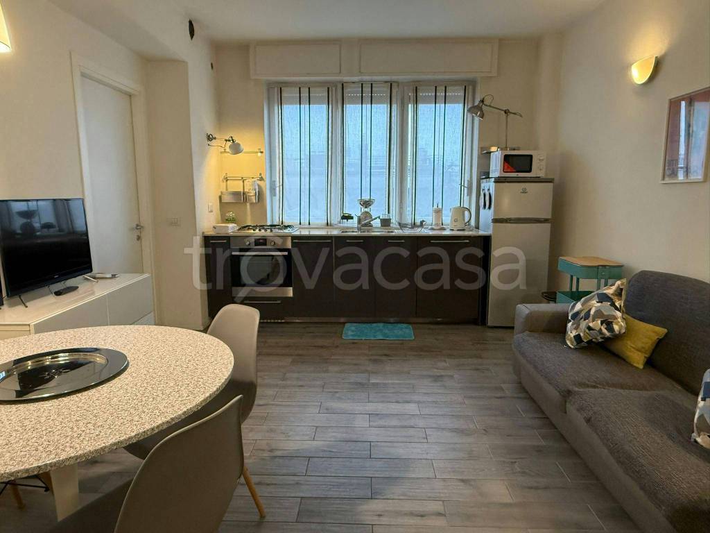 appartamento in affitto a Milano in zona Famagosta