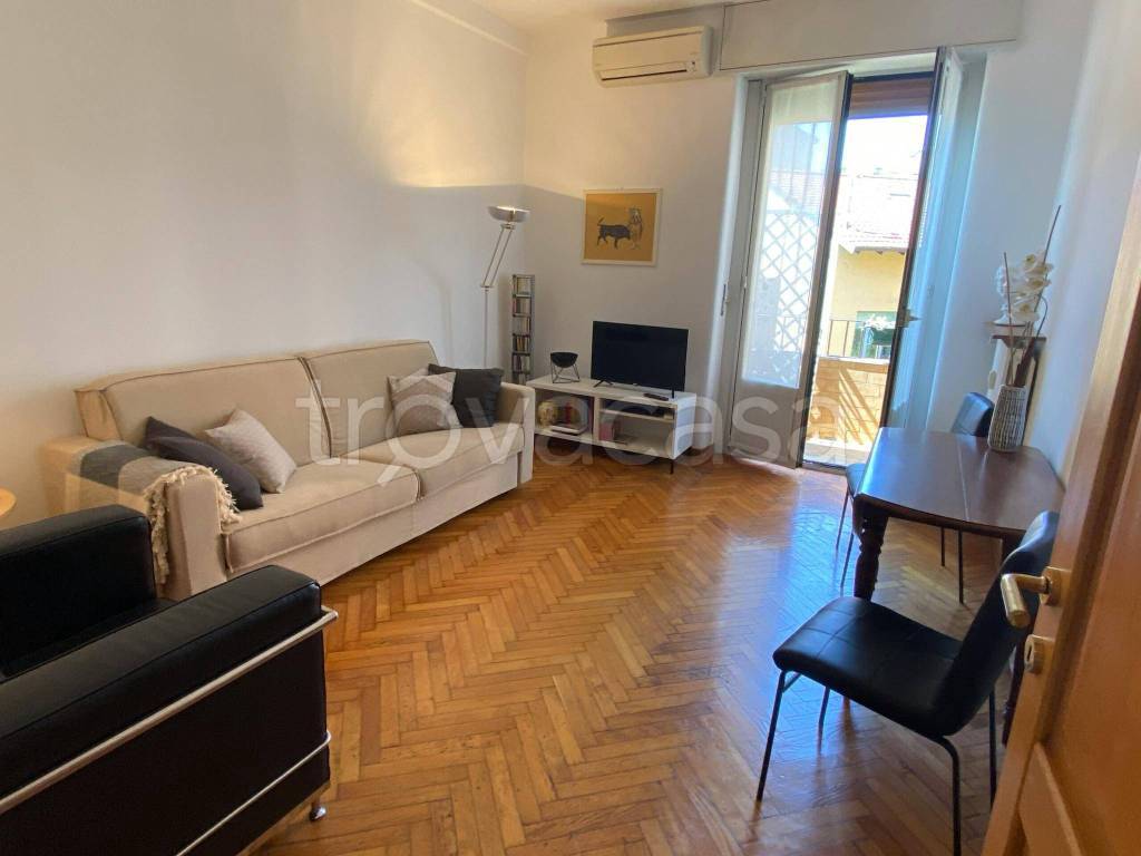 appartamento in affitto a Milano in zona Corvetto
