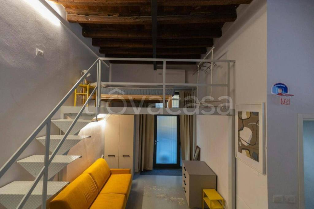 appartamento in affitto a Milano in zona Porta Genova