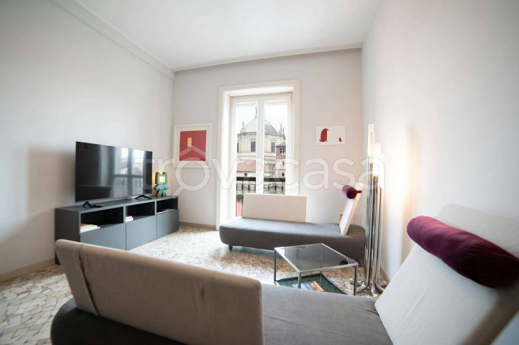 appartamento in affitto a Milano in zona Sant'Ambrogio