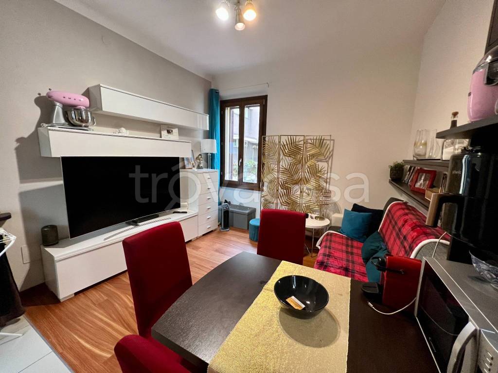 appartamento in affitto a Milano in zona Isola