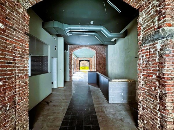 locale commerciale in affitto a Milano in zona Porta Venezia