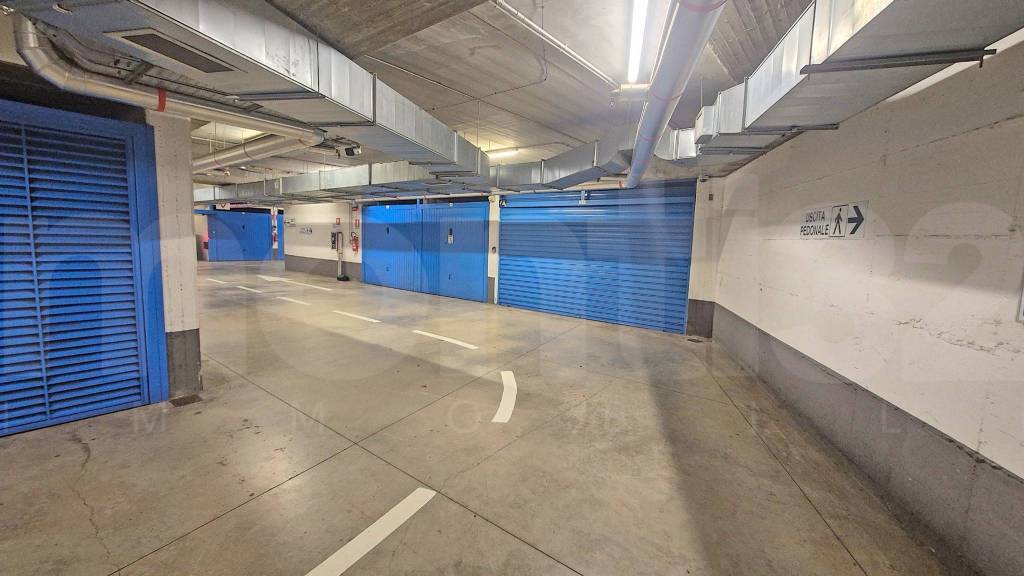 negozio in affitto a Milano