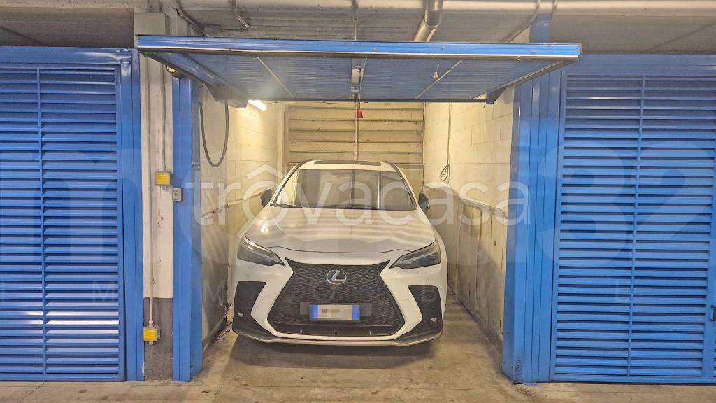 negozio in affitto a Milano