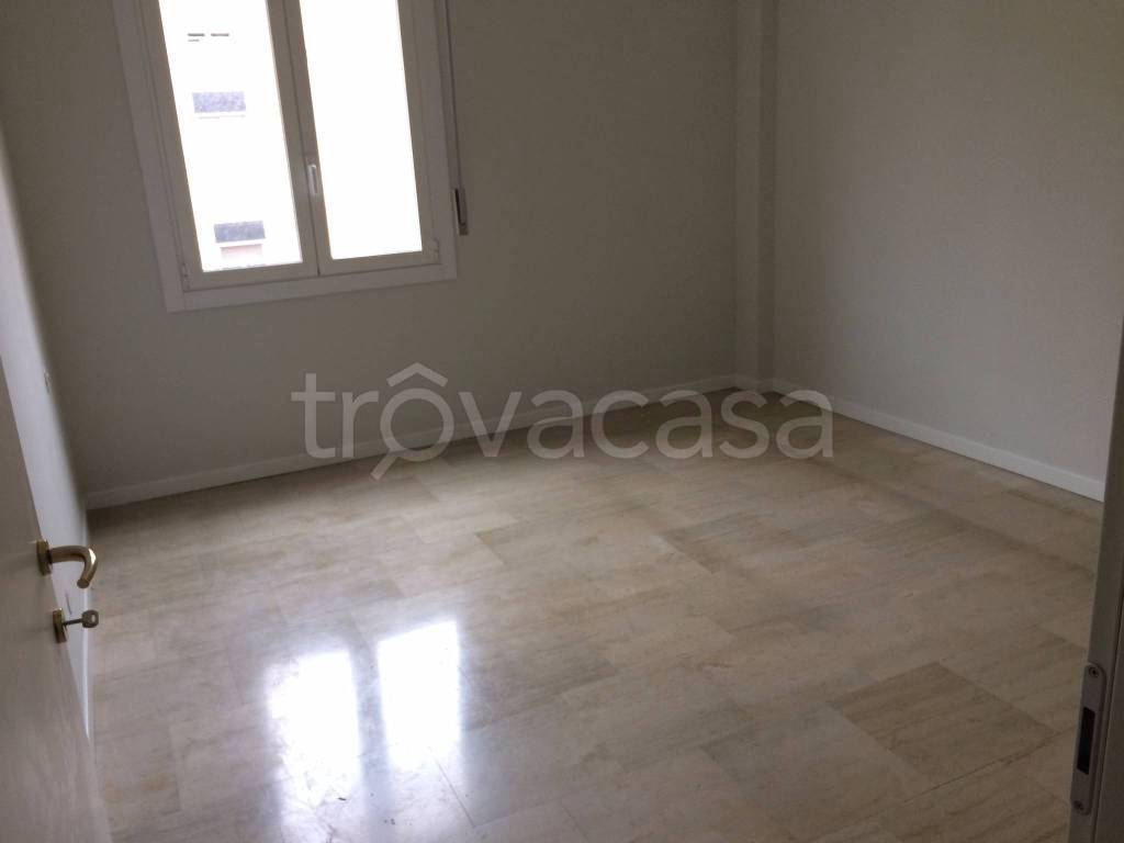 appartamento in affitto a Milano in zona Corvetto