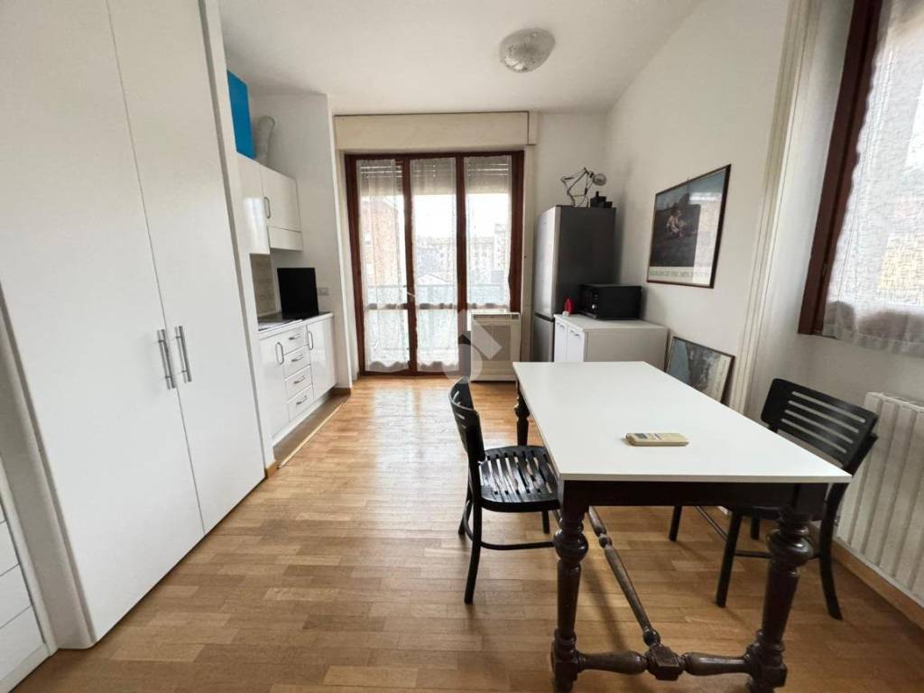 appartamento in affitto a Milano in zona Vigentino