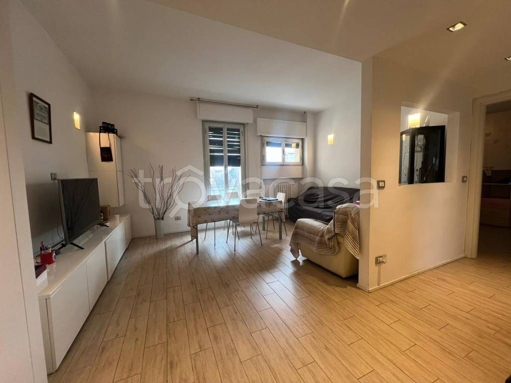 appartamento in affitto a Milano in zona Gallaratese