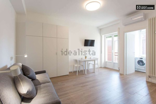 appartamento in affitto a Milano in zona Porta Genova