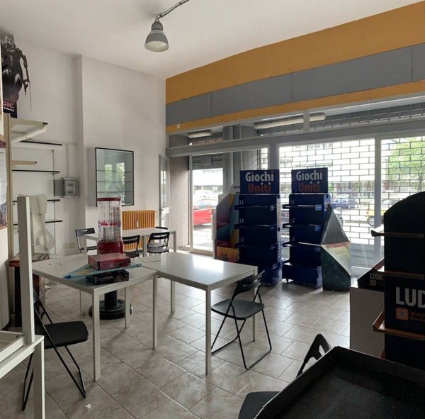 negozio in affitto a Milano
