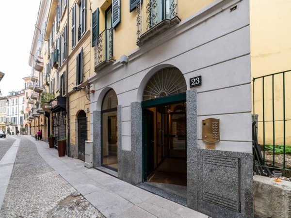 negozio in affitto a Milano