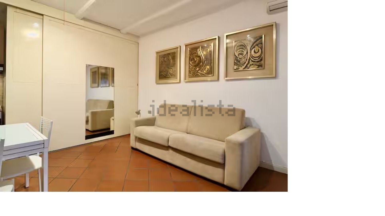 monolocale in affitto a Milano in zona Porta Nuova