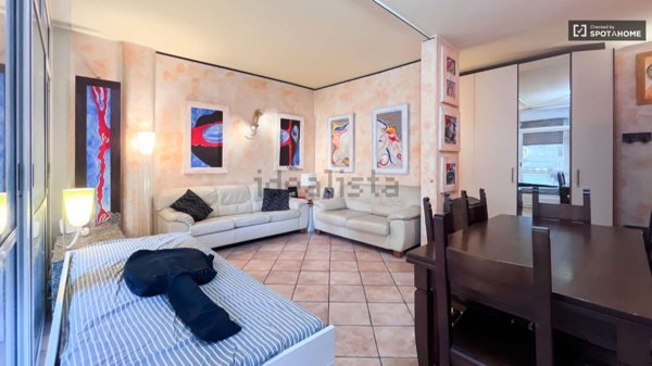 appartamento in affitto a Milano in zona Famagosta