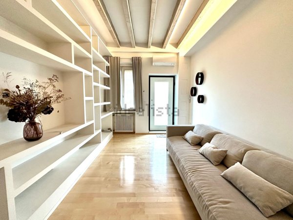 appartamento in affitto a Milano in zona Isola