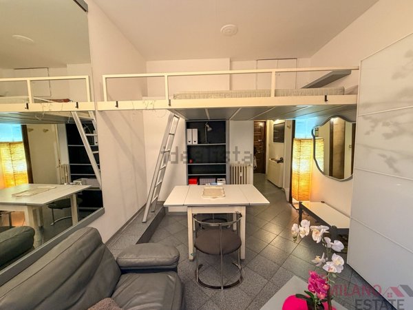 appartamento in affitto a Milano in zona Centro Direzionale