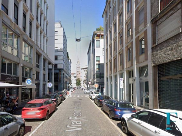 negozio in affitto a Milano