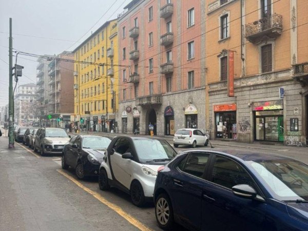 negozio in affitto a Milano in zona Porta Genova