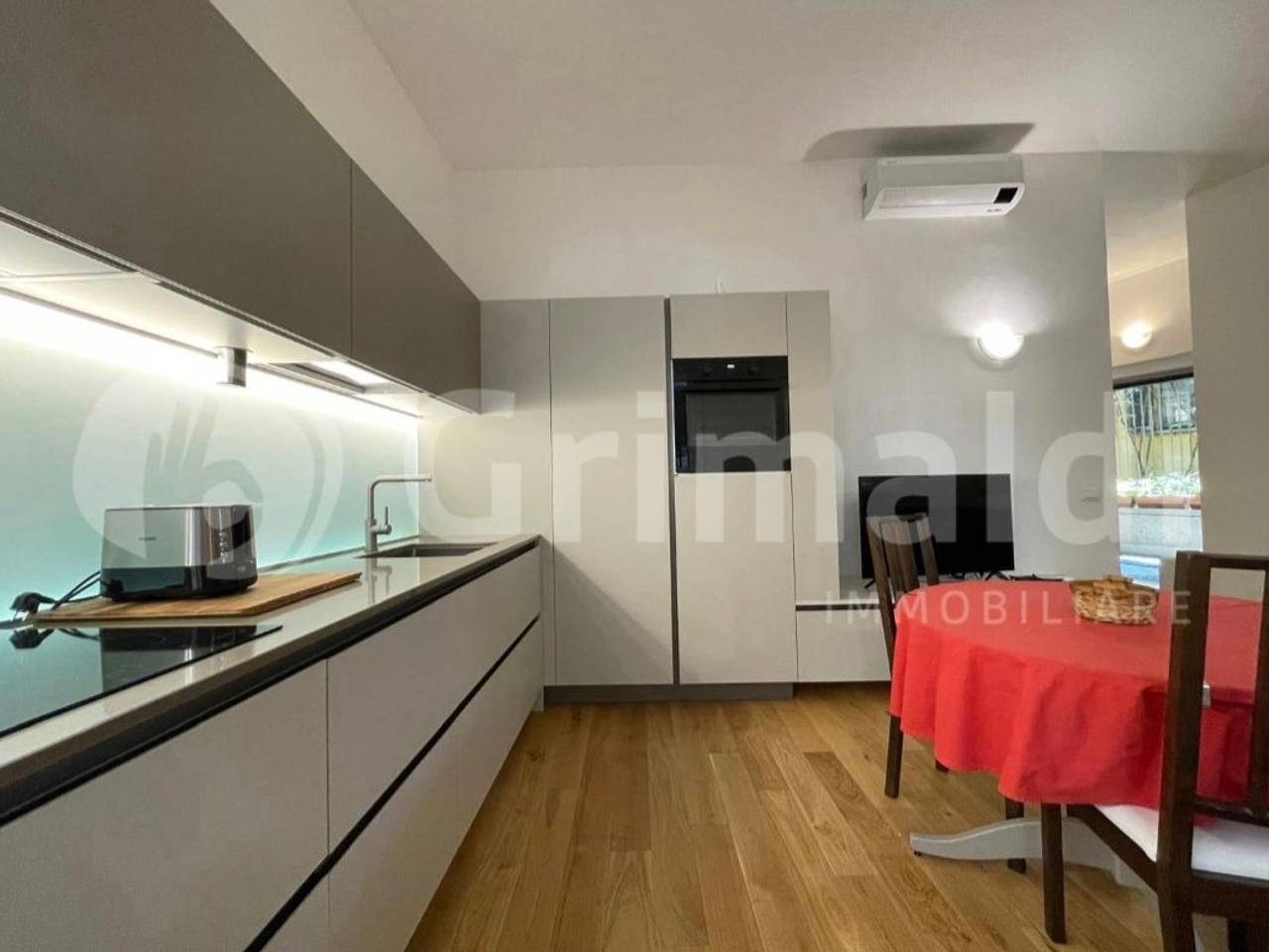 appartamento in affitto a Milano in zona Porta Nuova