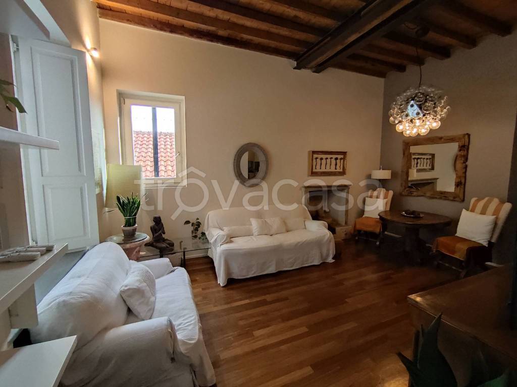 appartamento in affitto a Milano in zona Porta Genova