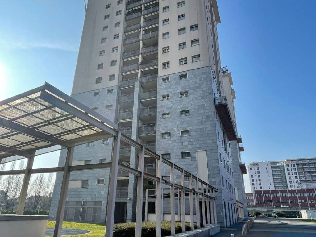 appartamento in affitto a Milano in zona Famagosta