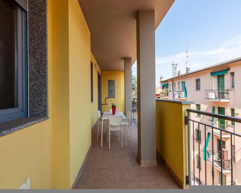 negozio in affitto a Milano in zona Affori