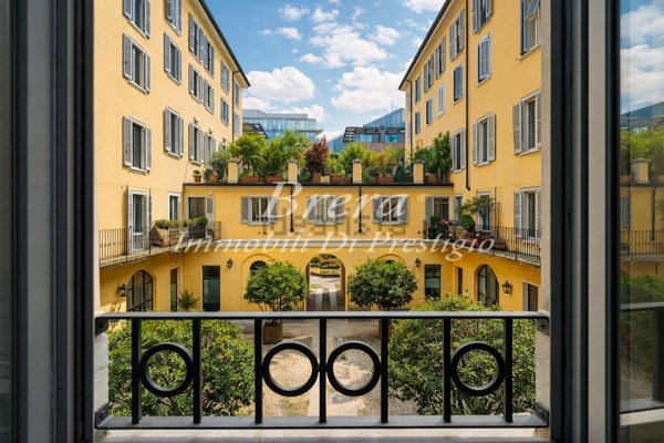 appartamento in affitto a Milano in zona Porta Nuova