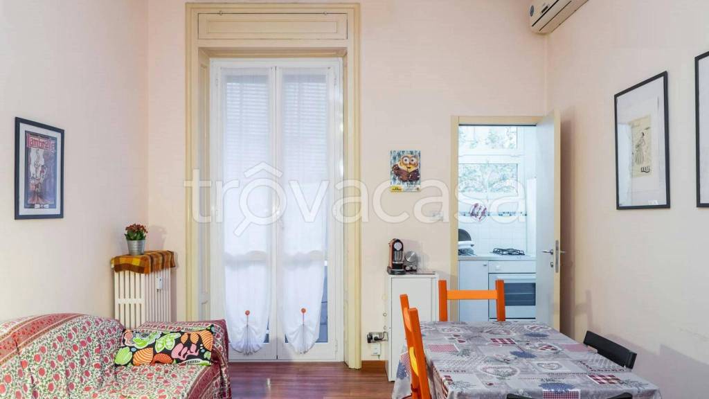 appartamento in affitto a Milano in zona Corsica
