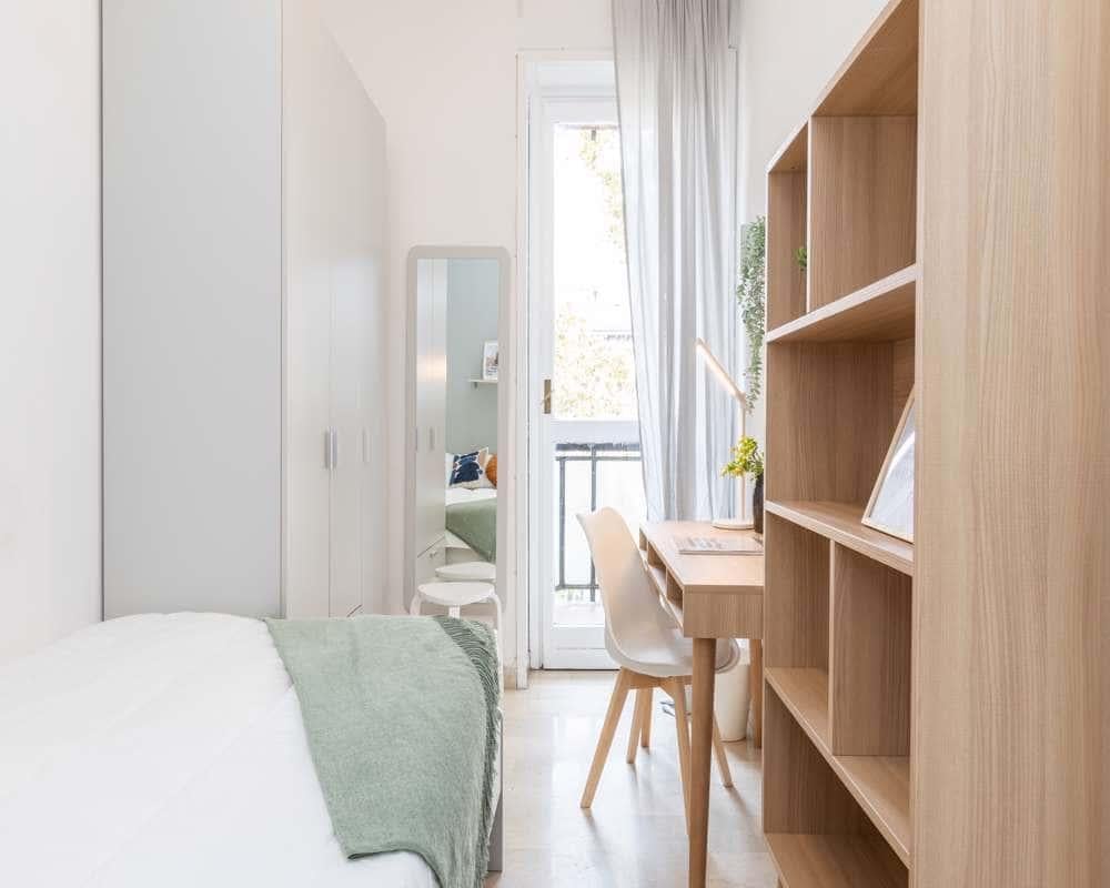 negozio in affitto a Milano in zona Morivione