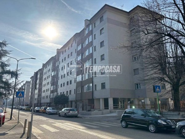 negozio in affitto a Milano in zona Bicocca