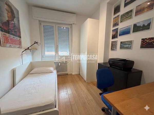 negozio in affitto a Milano in zona Affori