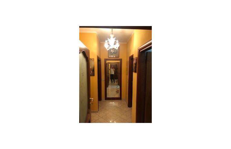 camera singola in affitto a Milano in zona Famagosta