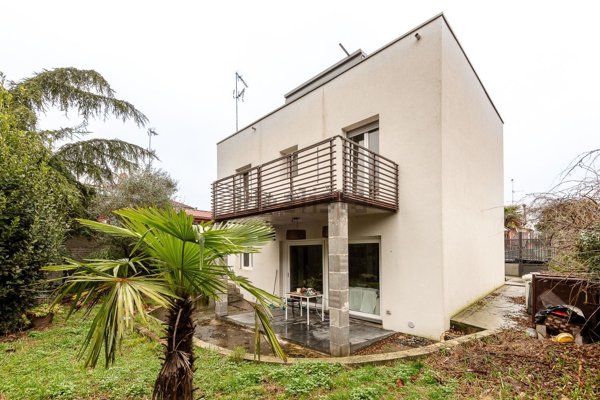 casa indipendente in affitto a Milano