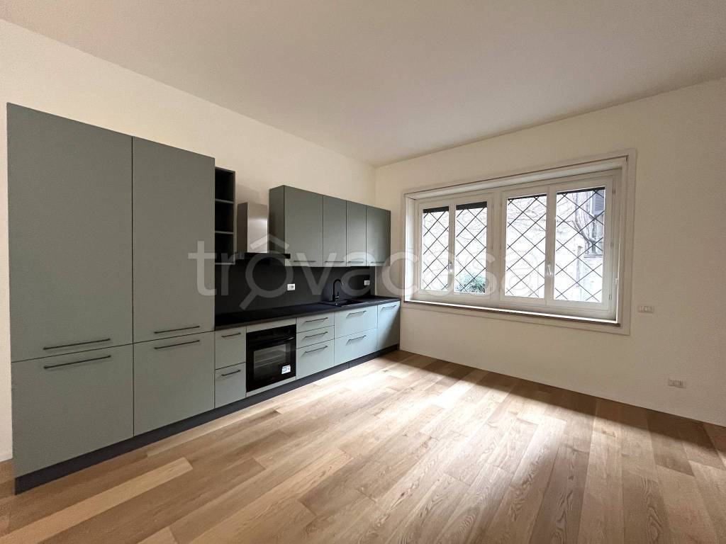 appartamento in affitto a Milano in zona Sant'Ambrogio