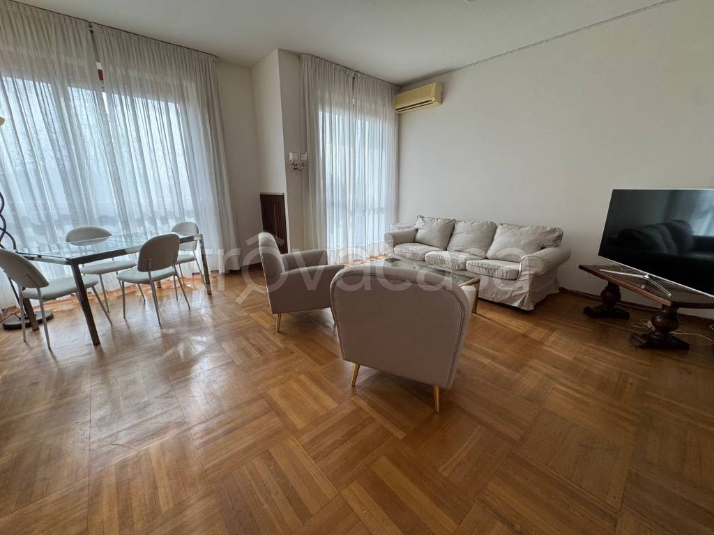 appartamento in affitto a Milano in zona Porta Romana