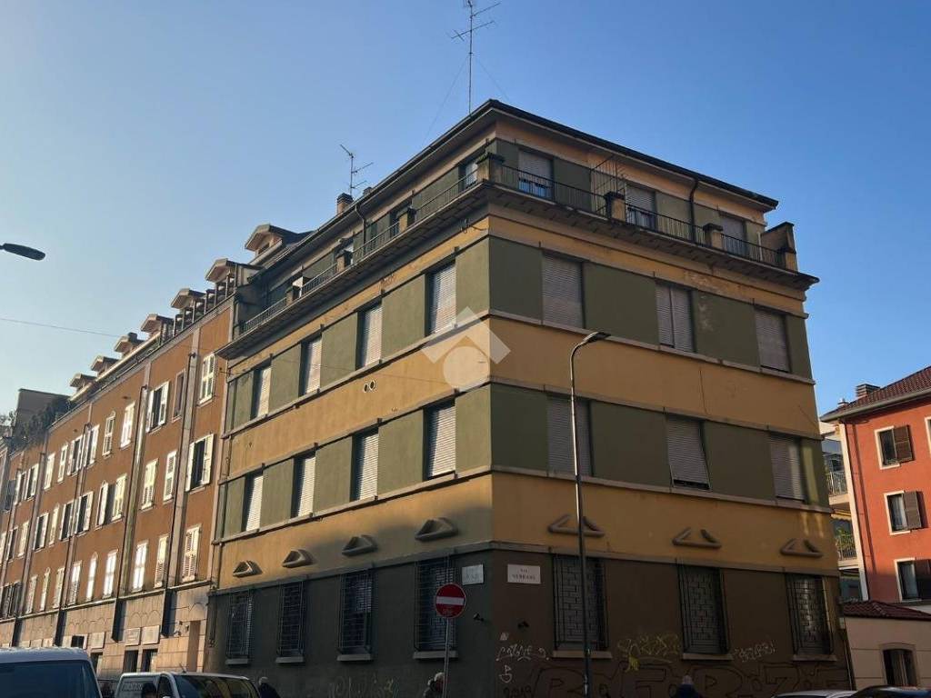 appartamento in affitto a Milano in zona Piazzale Lodi