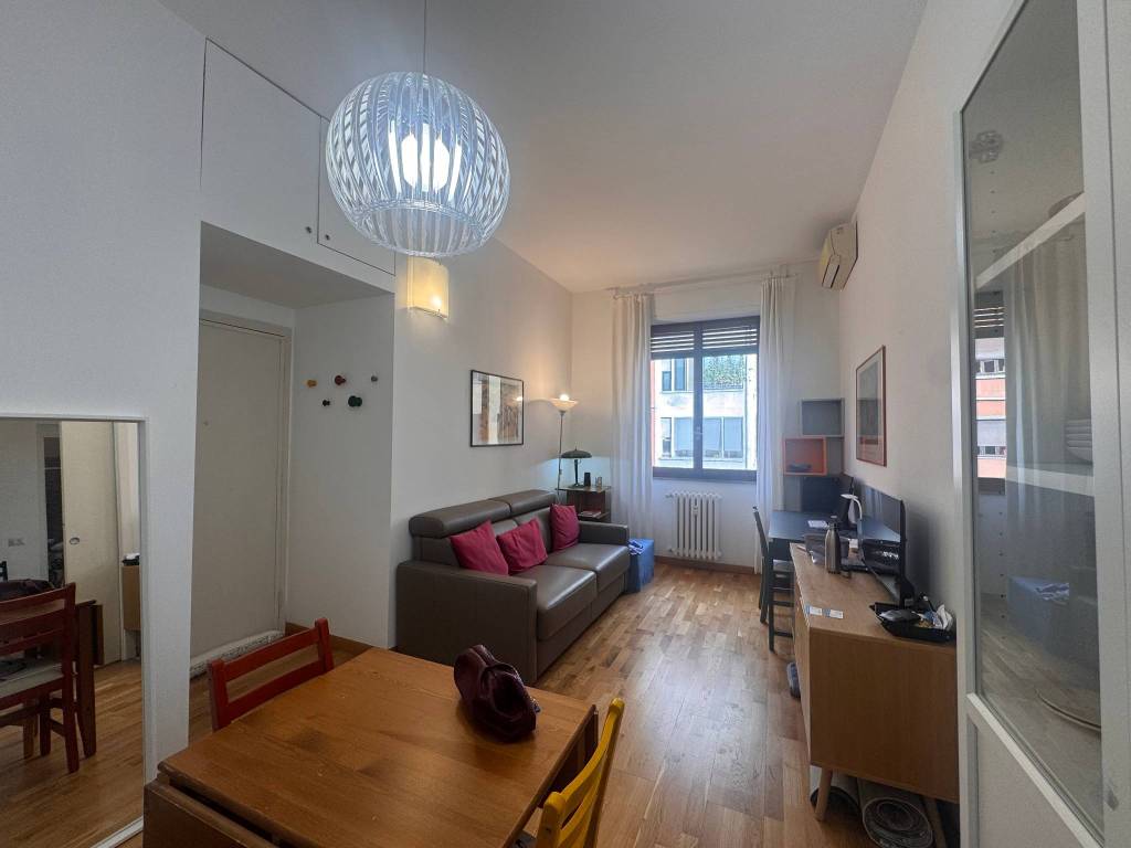 appartamento in affitto a Milano in zona Guastalla