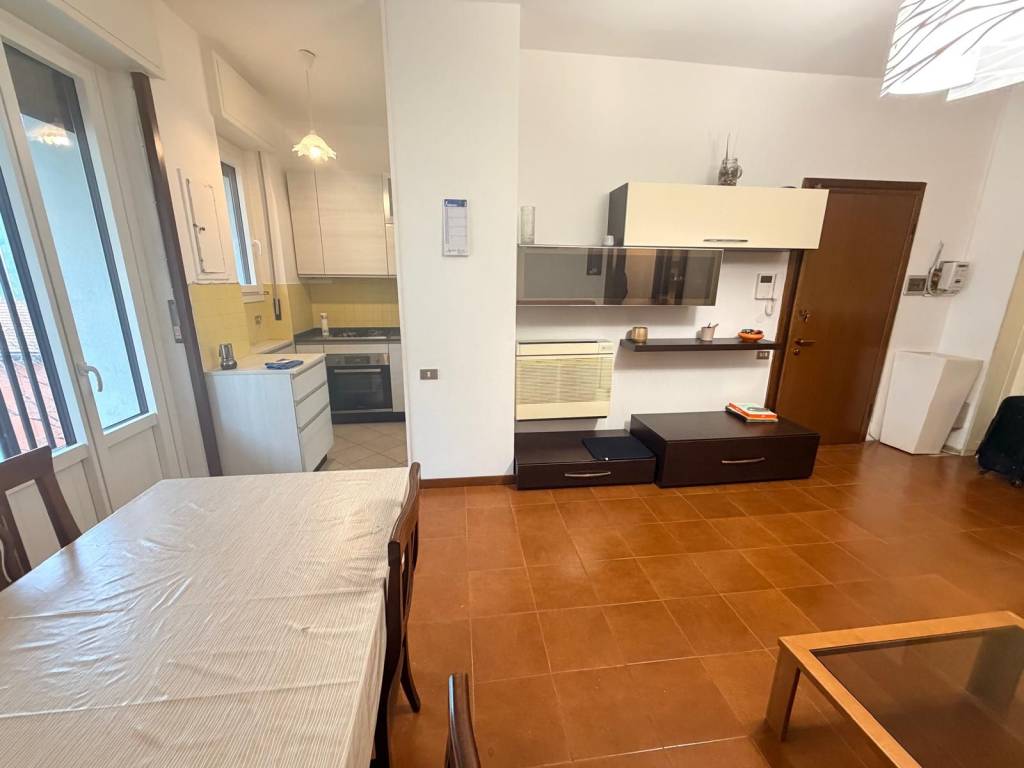 appartamento in affitto a Milano in zona Piazzale Lodi