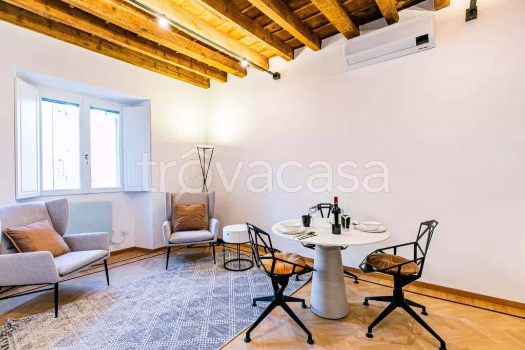 appartamento in affitto a Milano in zona Cadorna