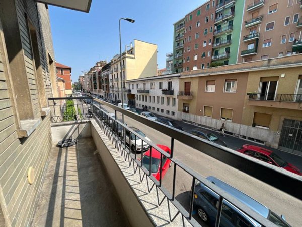 appartamento in affitto a Milano in zona Lorenteggio