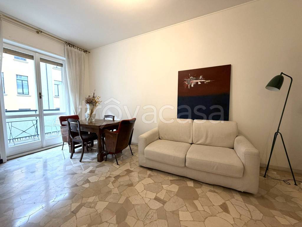 appartamento in affitto a Milano in zona Piazzale Lodi