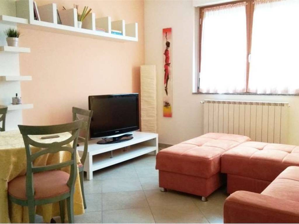 appartamento in affitto a Milano in zona Baggio