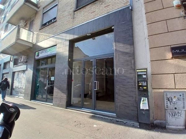 negozio in affitto a Milano in zona Porta Romana