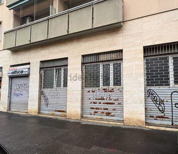 negozio in affitto a Milano