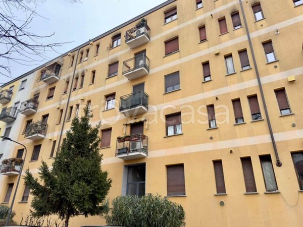 appartamento in affitto a Milano in zona Vigentino