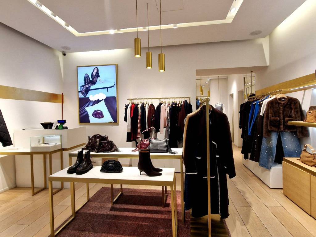 negozio in affitto a Milano in zona Porta Nuova