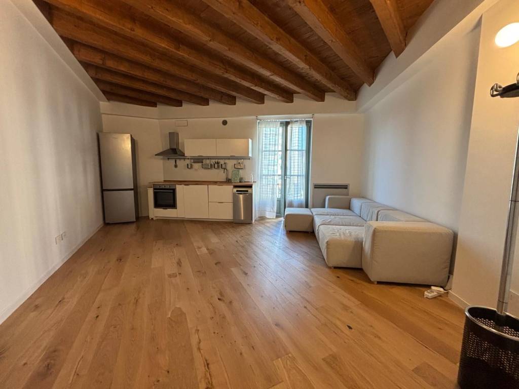 appartamento in affitto a Milano in zona Famagosta