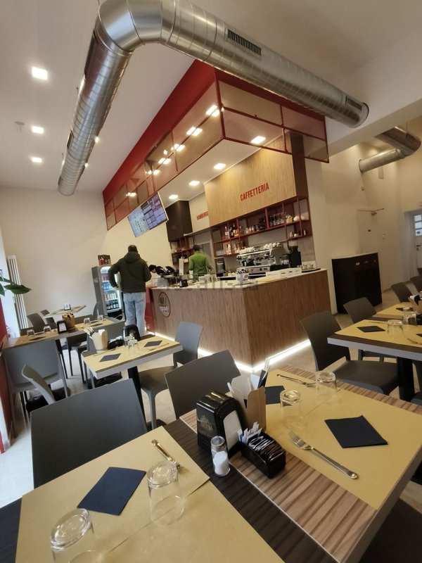 negozio in affitto a Milano in zona Dergano