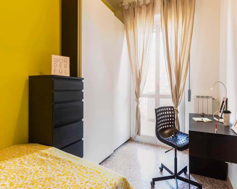 negozio in affitto a Milano in zona Lorenteggio