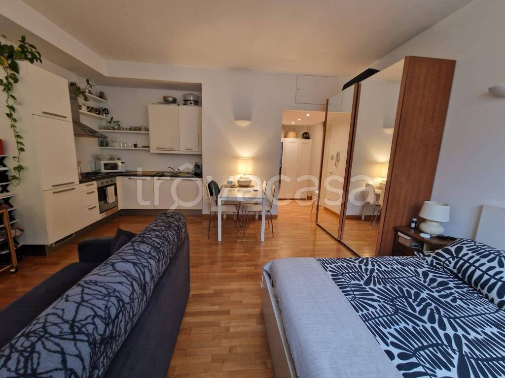appartamento in affitto a Milano in zona Piazzale Lodi